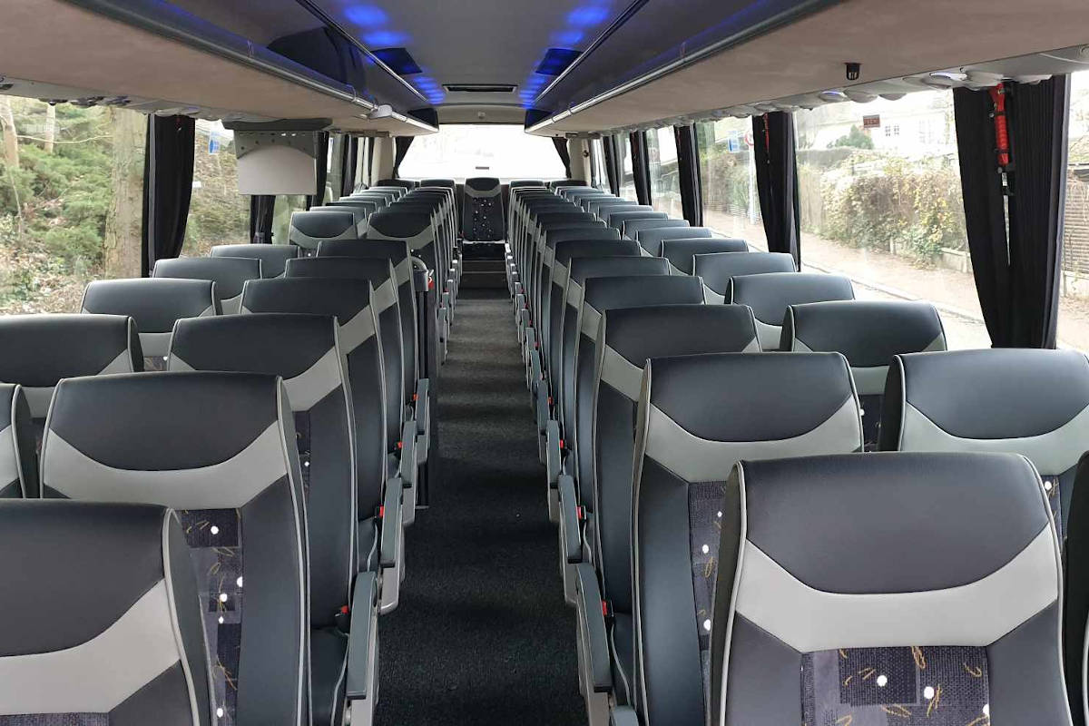 Location bus Hauts-de-Seine avec chauffeur